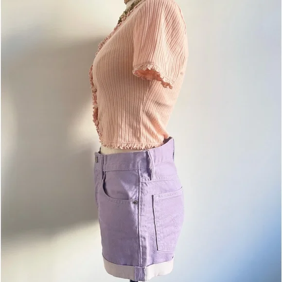 ❌❌SOLD!❌DO NOT BUY!❌❌Levi’s Denim Lilac Cuffed Mid-Rise Shorts - Picture 5 of 10